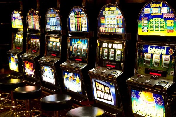 Medusa II slot game interface showing five reels and paylines