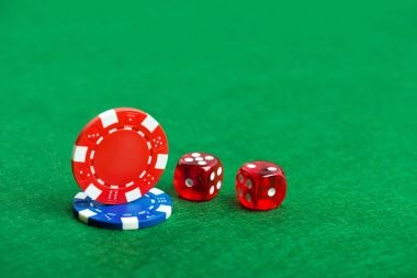 Wild symbol substitution creating winning combination